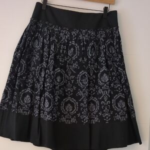 Ann TaylorLoft Elegant Black Swiss Dot Pleated A Line Office Brocade Print Skirt